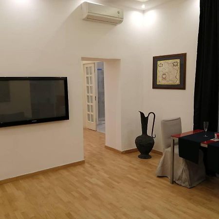 La Dimora Dei Borbone Apartman Nápoly Kültér fotó