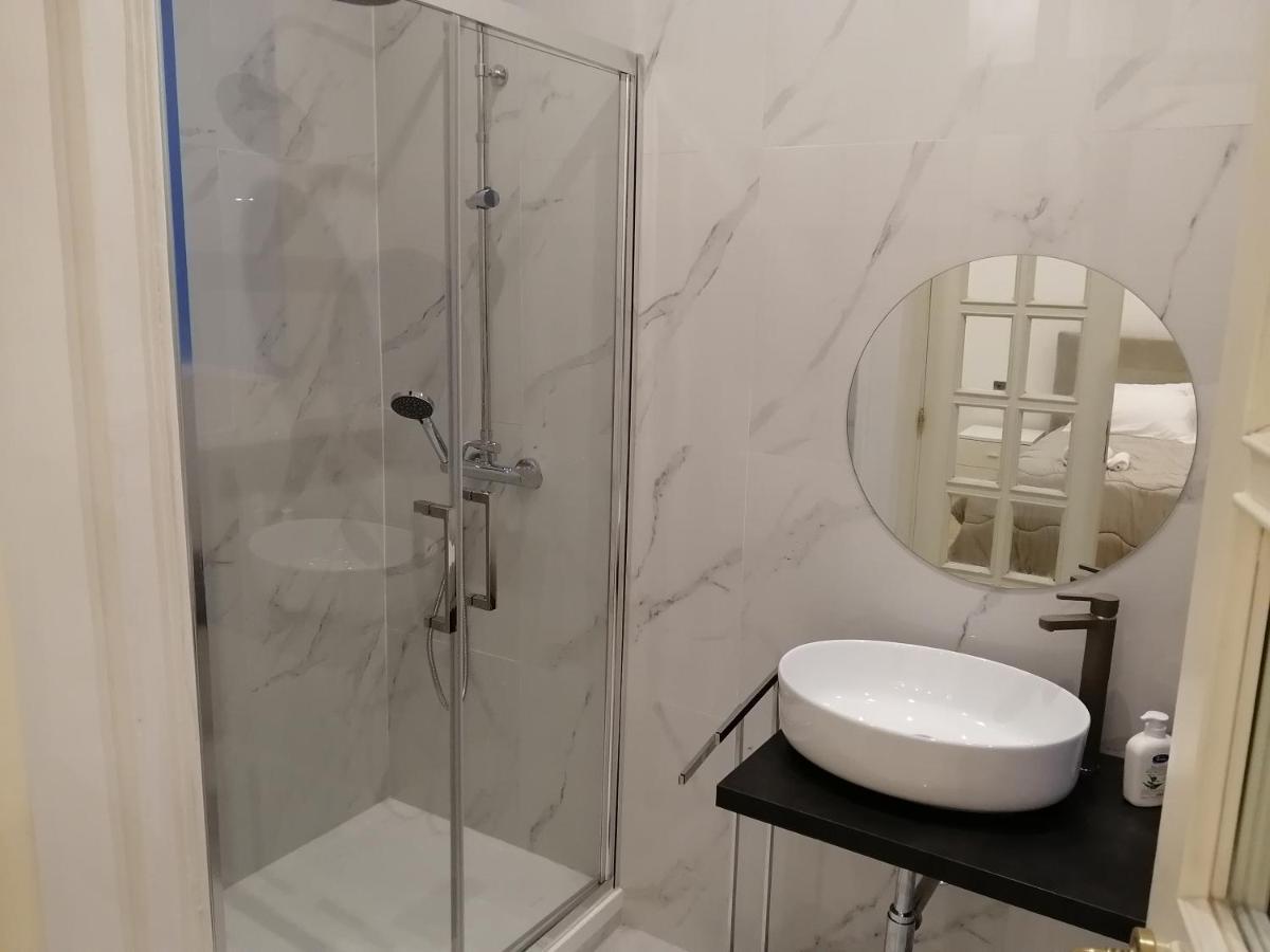 La Dimora Dei Borbone Apartman Nápoly Kültér fotó