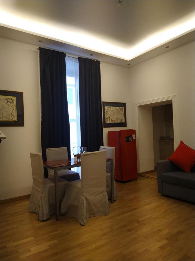 La Dimora Dei Borbone Apartman Nápoly Kültér fotó