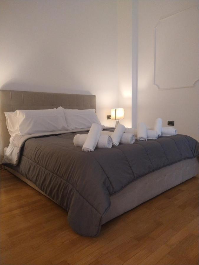 La Dimora Dei Borbone Apartman Nápoly Kültér fotó